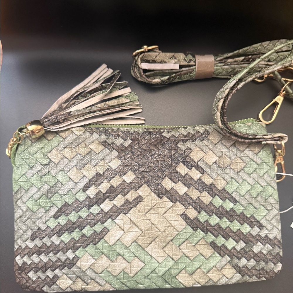NWT Jen & Co Woven Leather Crossbody/Wristlet Clutch in Green and Taupe